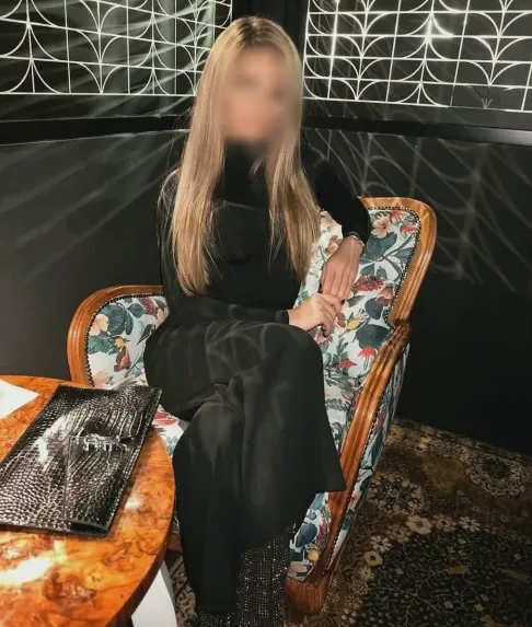 Fabienne, 24