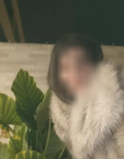 Jasmin, 36