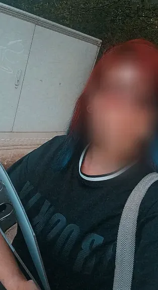 Larissa, 27